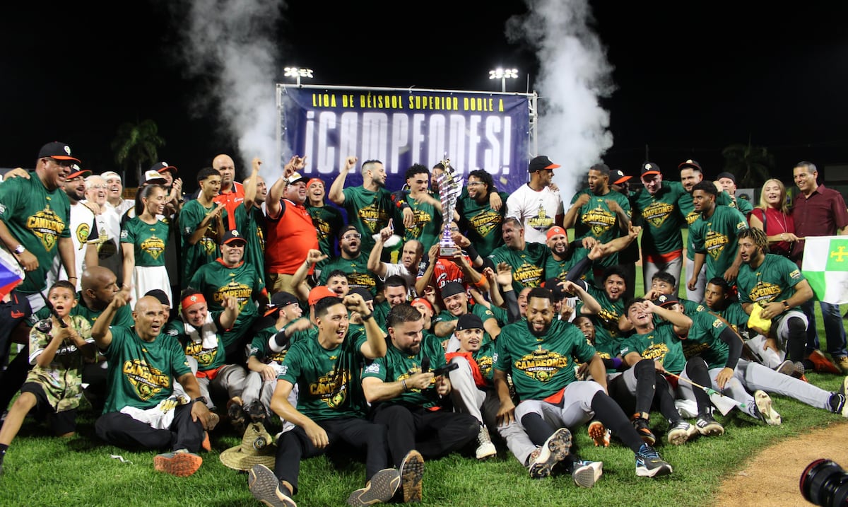 Comerío ends a 23-year drought: Pescadores sweep Yabucoa to win the Doble A championship