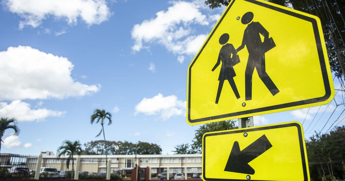 Contra el reloj: Educación tiene hasta el 30 de septiembre para pagar $118 millones en deudas de Educación Especial y transporte
