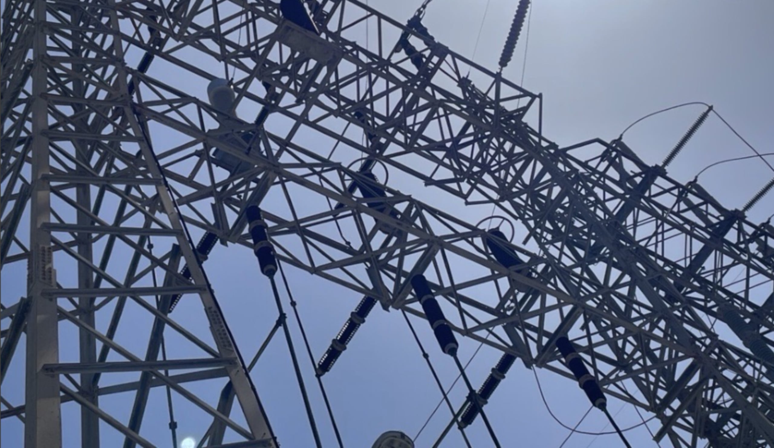 Costa Sur collapses: cascading failures leave hundreds of thousands without power as government demands answers