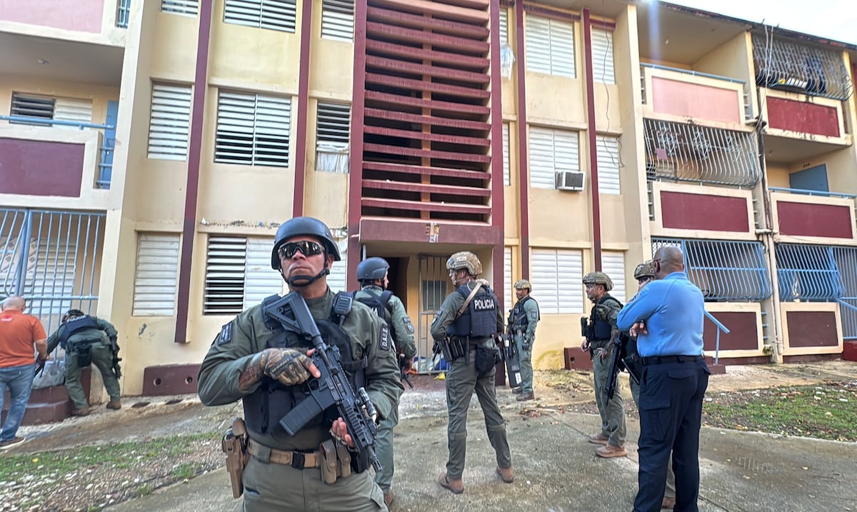 Housing Department Says It Has Recovered 229 Usurped Public Housing Apartments After Weapons and Drug Raid at Ramos Antonini